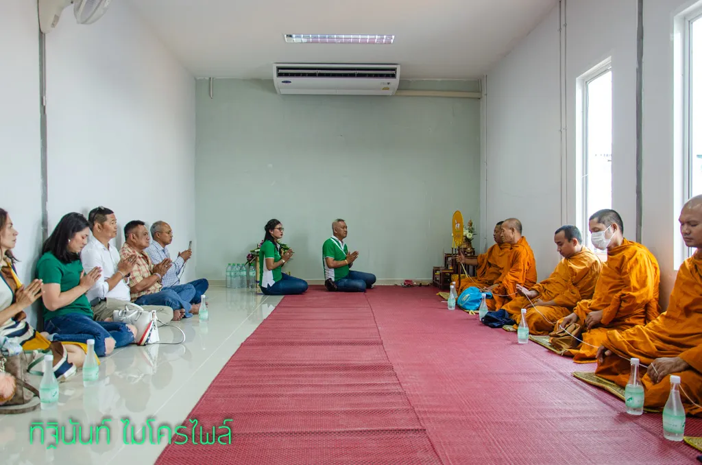 พิธีสงฆ์ในช่วงเช้า